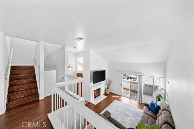 Detail Gallery Image 8 of 27 For 3218 Old Bridgeport Way, San Diego,  CA 92111 - 2 Beds | 2/1 Baths