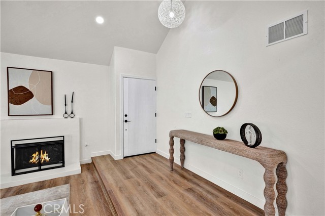 Image 10 of 53 For 921 Dahlia Avenue
