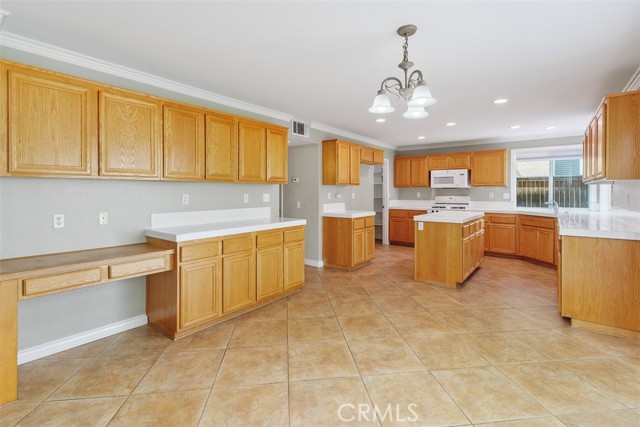 Detail Gallery Image 12 of 32 For 32898 Bonita Mesa Street, Temecula,  CA 92592 - 4 Beds | 2/1 Baths