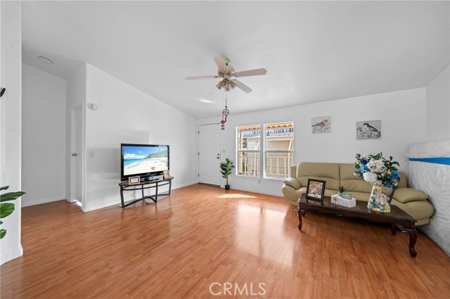 Detail Gallery Image 8 of 22 For 1441 Paso Real Ave #203,  Rowland Heights,  CA 91748 - 4 Beds | 2 Baths