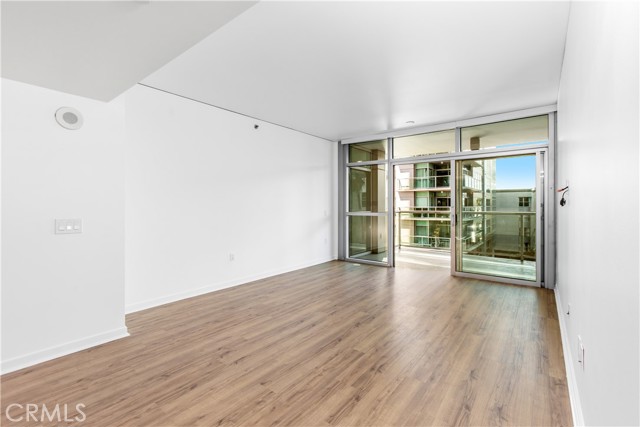 Detail Gallery Image 7 of 27 For 13650 Marina Pointe Dr #506,  Marina Del Rey,  CA 90292 - 2 Beds | 2 Baths