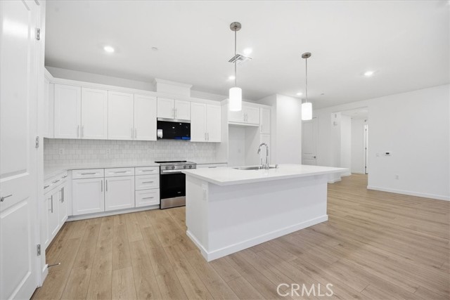 Detail Gallery Image 12 of 41 For 5564 Gem Ct, Lancaster,  CA 93536 - 4 Beds | 2 Baths