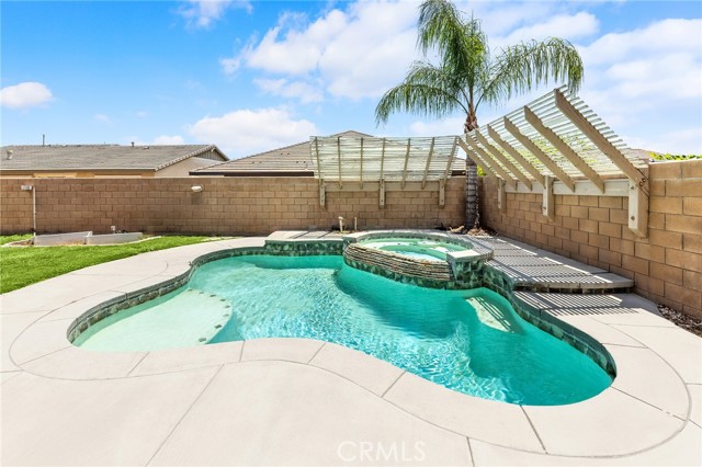 14261 Settlers Ridge Court, Eastvale CA: https://media.crmls.org/medias/b216991c-3777-41ff-a79f-d6113fe4eefa.jpg