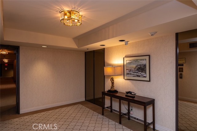 222 Monterey Road, Glendale CA: https://media.crmls.org/medias/b2171cad-e0af-49ba-a56a-506060cba49a.jpg
