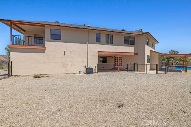 13620 Pales, Agua Dulce CA: https://media.crmls.org/medias/b217301a-14f1-4b8b-8174-80b274870070.jpg