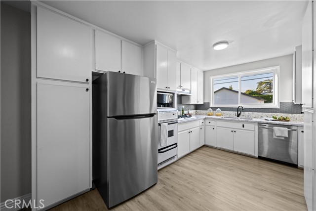 Detail Gallery Image 10 of 32 For 16521 Plummer St, North Hills,  CA 91343 - 3 Beds | 2 Baths