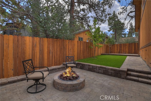365 Santa Barbara Avenue, Sugarloaf CA: https://media.crmls.org/medias/b2184b2b-e820-477d-a8ed-36cf2a4348f0.jpg