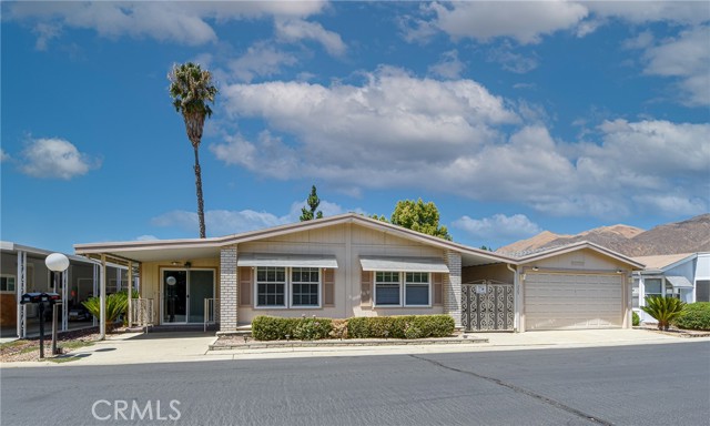 2230 Lake Park Drive, San Jacinto CA: https://media.crmls.org/medias/b2189503-b905-4079-a8f1-788d8b42efb0.jpg