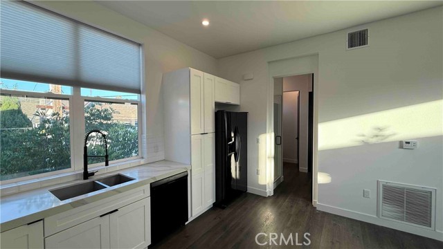 Detail Gallery Image 12 of 21 For 2805 S El Camino Real #B,  San Clemente,  CA 92672 - 1 Beds | 1 Baths