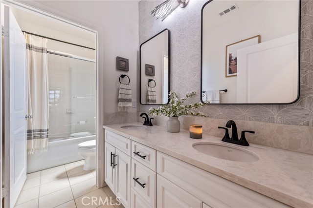 Detail Gallery Image 24 of 37 For 17065 Cantlay, Lake Balboa,  CA 91406 - 4 Beds | 3 Baths