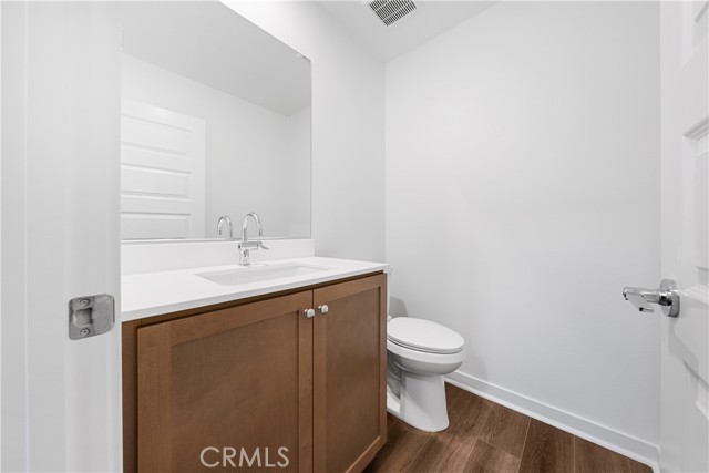 Detail Gallery Image 12 of 26 For 557 via Vallarta, Camarillo,  CA 93012 - 3 Beds | 2/2 Baths