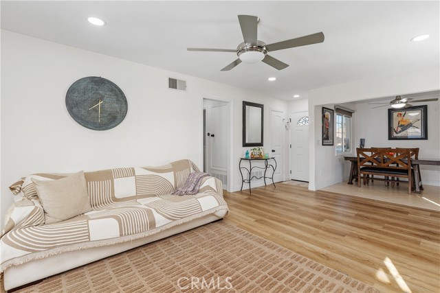 Detail Gallery Image 5 of 39 For 10480 Bryan St, Riverside,  CA 92505 - 3 Beds | 2 Baths