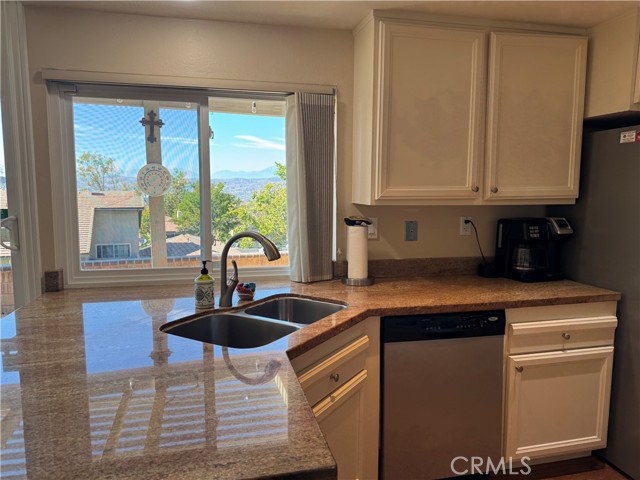 6519 E Paseo Diego, Anaheim Hills CA: https://media.crmls.org/medias/b21b0bed-8b4e-4df0-8416-a28176db5064.jpg
