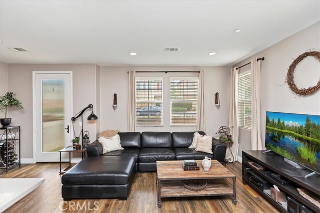 2932 Via Fiano, Ontario CA: https://media.crmls.org/medias/b21b8d15-7526-4684-933a-c2481f59845e.jpg