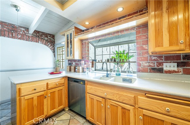 Image 26 of 68 For 625 Balboa Drive