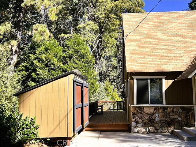 Detail Gallery Image 17 of 40 For 863 Oak Rd, Lake Arrowhead,  CA 92386 - 3 Beds | 2 Baths