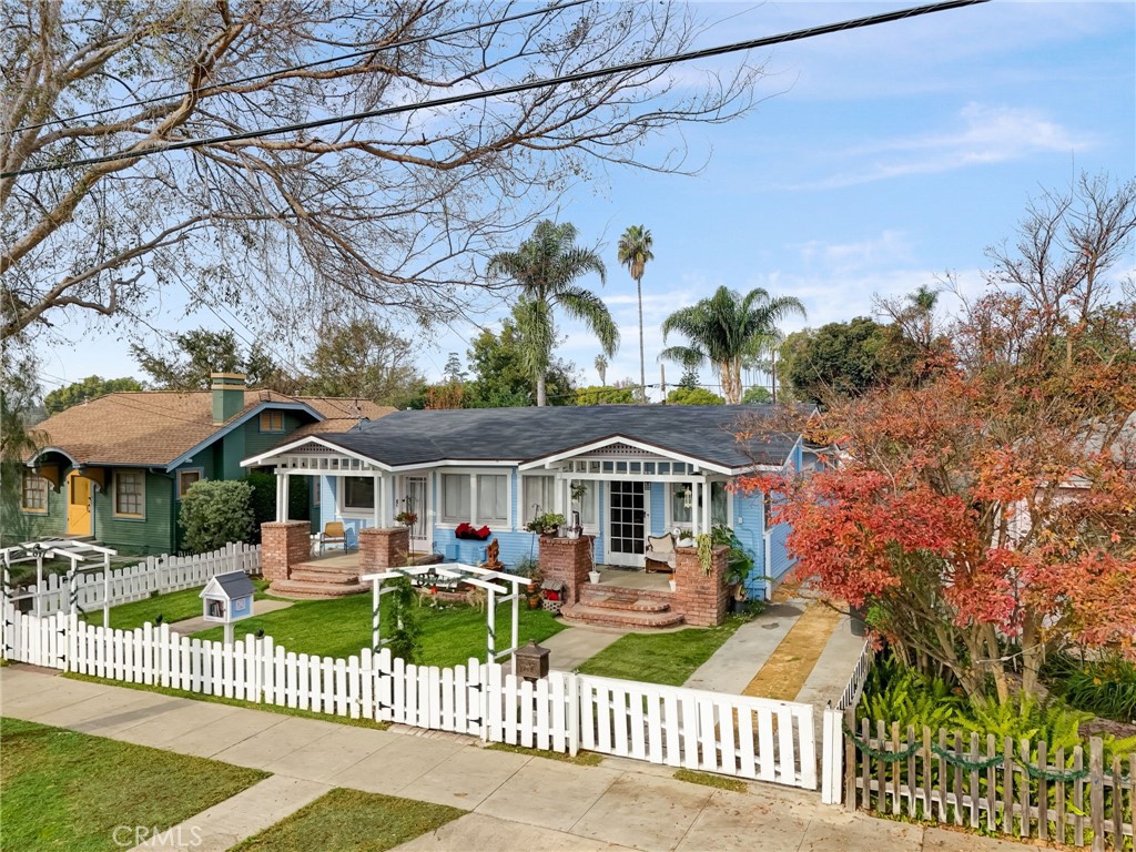 B21E8Ae2 Ea1E 4Bc3 B607 C5A6Dc29D20D 817 E Palmyra Avenue, Orange, Ca 92866 &Lt;Span Style='BackgroundColor:transparent;Padding:0Px;'&Gt; &Lt;Small&Gt; &Lt;I&Gt; &Lt;/I&Gt; &Lt;/Small&Gt;&Lt;/Span&Gt;