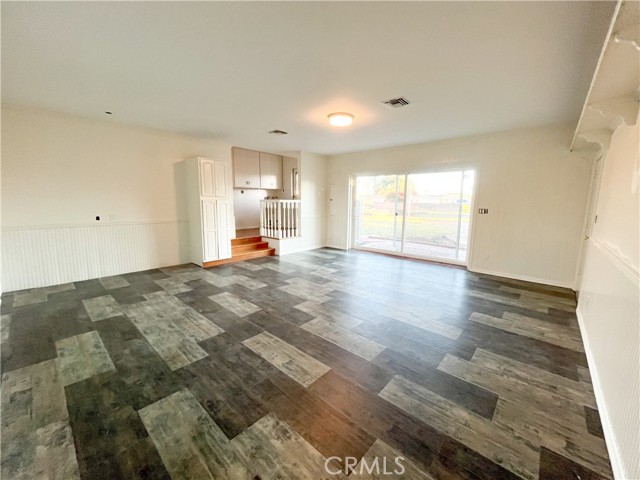9620 Florence Avenue, Downey CA: https://media.crmls.org/medias/b21f25cb-f25d-4e39-b5a0-f844085ceb2f.jpg