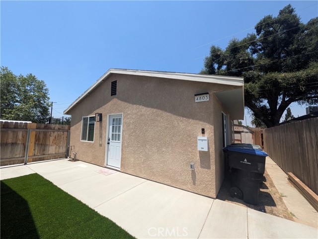 4803 Beatty, Riverside CA: https://media.crmls.org/medias/b21f30d4-71de-45e1-bca2-800cea06455c.jpg