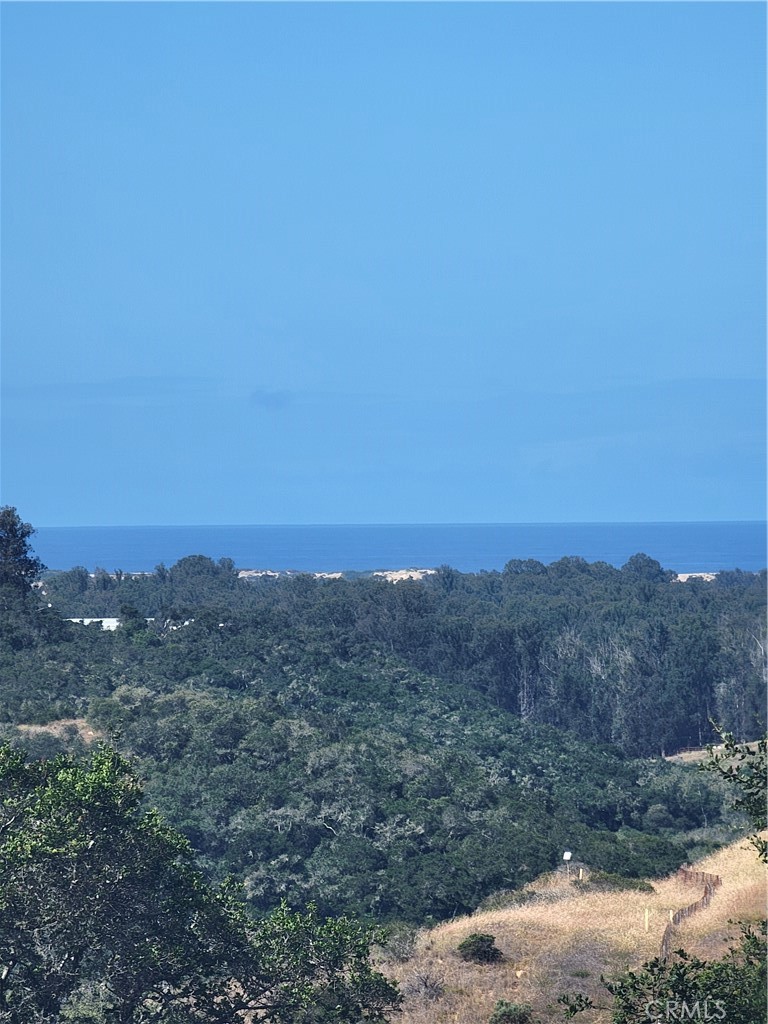 https://media.crmls.org/medias/b21f3f89-07d2-4fbb-8c84-3a125bcdd14b.jpg?preset=X-Large