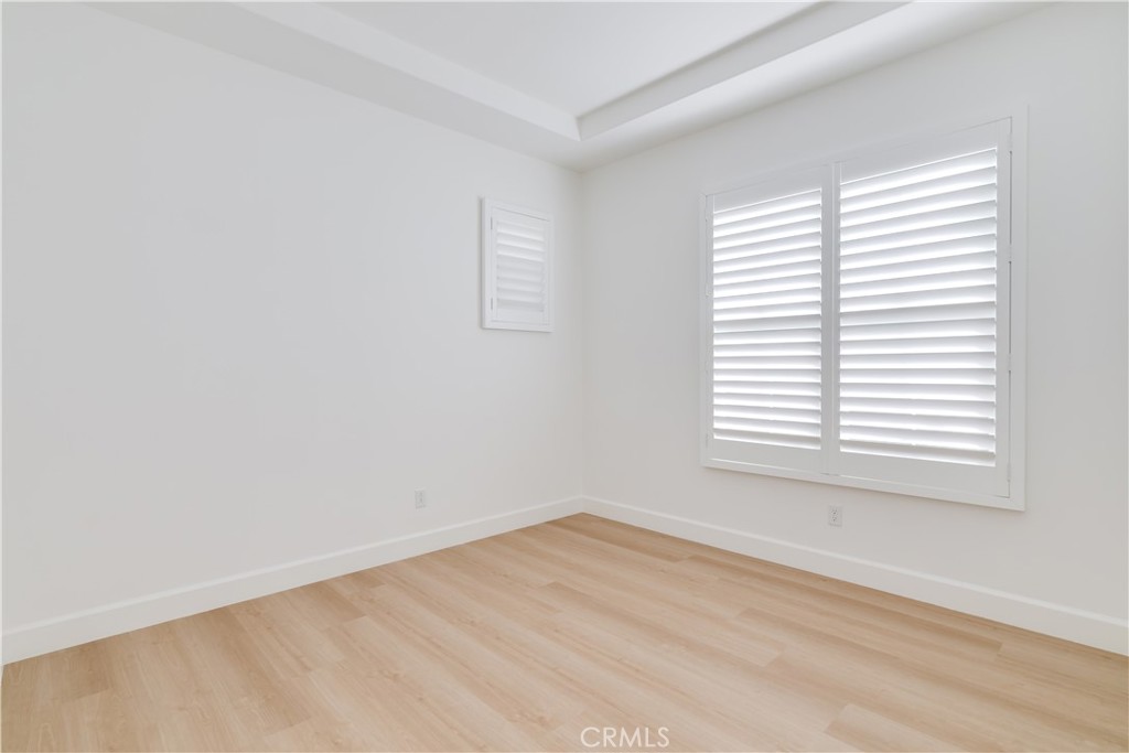 https://media.crmls.org/medias/b21f66f2-8e0f-4c93-af74-a850b8f23f5f.jpg?preset=X-Large
