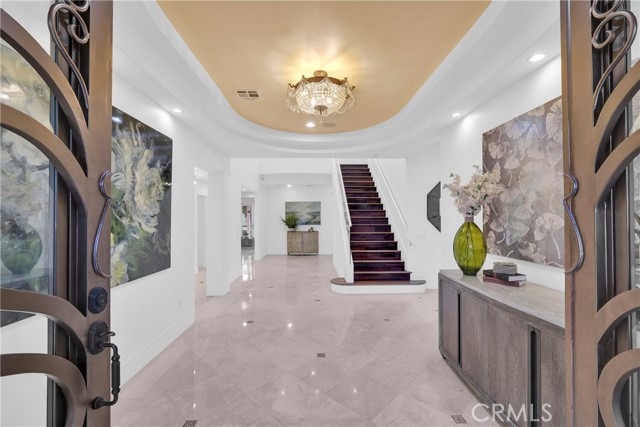 801 S Michillinda Avenue, Pasadena CA: https://media.crmls.org/medias/b220f455-2ba6-497c-97bf-9c0141471d5f.jpg