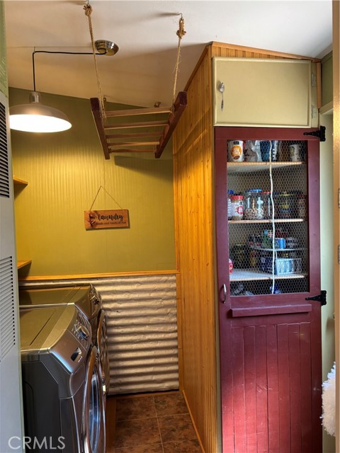 4060 Indian Peak Road, Mariposa CA: https://media.crmls.org/medias/b2210c4c-6604-480d-b289-c9d73aa79cf3.jpg