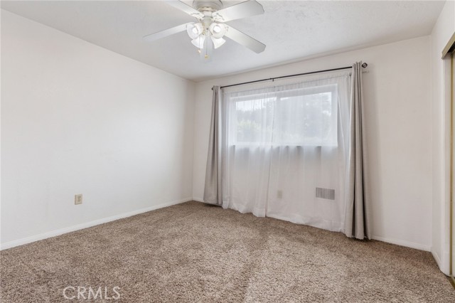 Detail Gallery Image 25 of 35 For 9340 Burnet Ave, North Hills,  CA 91343 - 5 Beds | 2/1 Baths