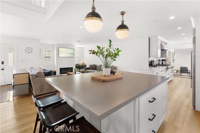 Detail Gallery Image 9 of 60 For 315 Lugonia St, Newport Beach,  CA 92663 - 4 Beds | 4 Baths