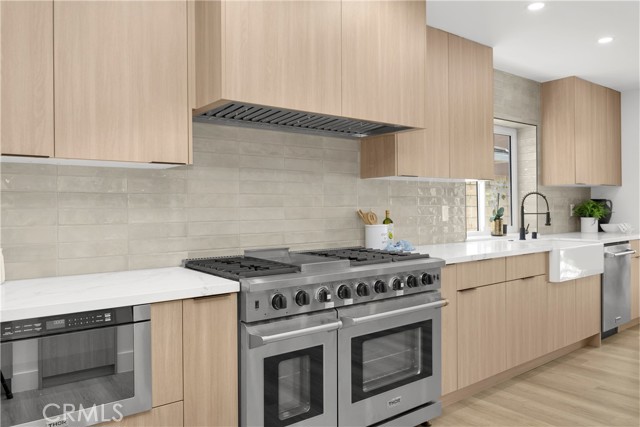 Detail Gallery Image 8 of 25 For 5852 Bellfield Ln, Huntington Beach,  CA 92648 - 4 Beds | 2/1 Baths