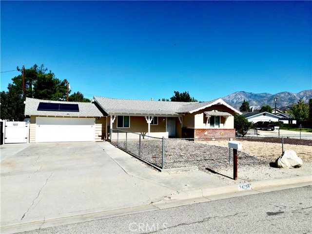 Detail Gallery Image 3 of 30 For 34254 Rosemont Dr, Yucaipa,  CA 92399 - 3 Beds | 2 Baths