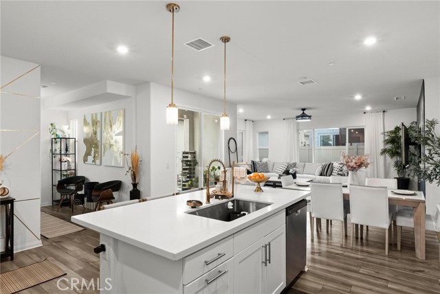 Detail Gallery Image 17 of 41 For 352 Alice, Rialto,  CA 92376 - 4 Beds | 3/1 Baths