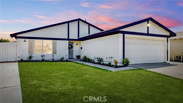8007 New Salem Street, San Diego CA: https://media.crmls.org/medias/b22632a9-64d2-430d-8e5b-89511743d62c.jpg
