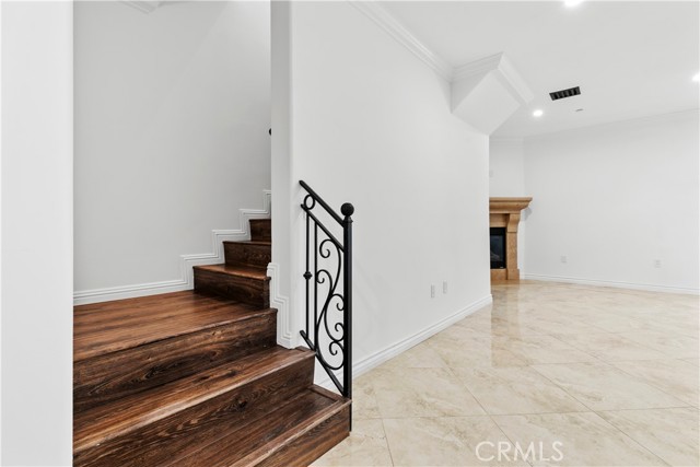 Detail Gallery Image 13 of 50 For 333 Milford #105,  Glendale,  CA 91203 - 2 Beds | 3 Baths