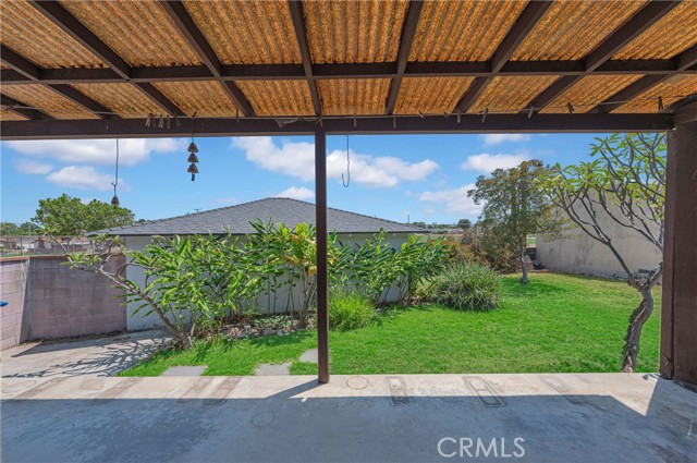 321 E Oakmont Drive, Montebello CA: https://media.crmls.org/medias/b2287564-54d9-475a-a6cd-47eecbea3bae.jpg