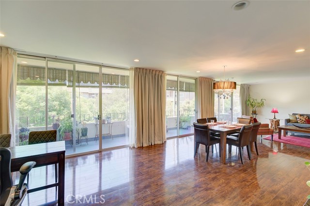 1142 Campbell Street, 303 photo 8