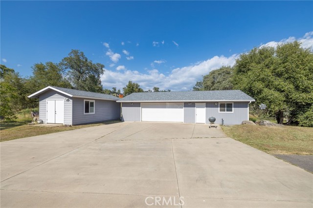 4372 Woodview Lane, Mariposa CA: https://media.crmls.org/medias/b228e621-9cae-455c-a7de-094c60e3b468.jpg