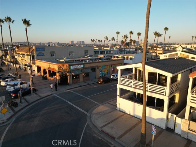 Detail Gallery Image 6 of 17 For 2214 W Oceanfront a,  Newport Beach,  CA 92663 - 3 Beds | 2 Baths