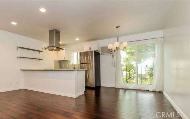 Photo of 964 Larrabee Street #203, West Hollywood, CA 90069