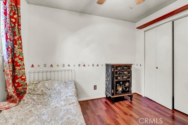 355 Kenwood Drive, Lemoore CA: https://media.crmls.org/medias/b229daa8-bf48-4a9c-a0f1-7b0267e61558.jpg