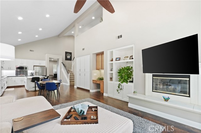 Detail Gallery Image 4 of 18 For 25018 Crimson Lasso, Wildomar,  CA 92595 - 4 Beds | 3 Baths