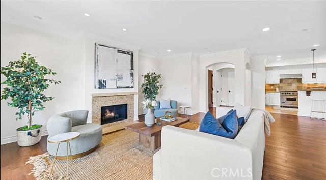 Detail Gallery Image 4 of 33 For 12050 Guerin St #303,  Studio City,  CA 91604 - 3 Beds | 2/1 Baths