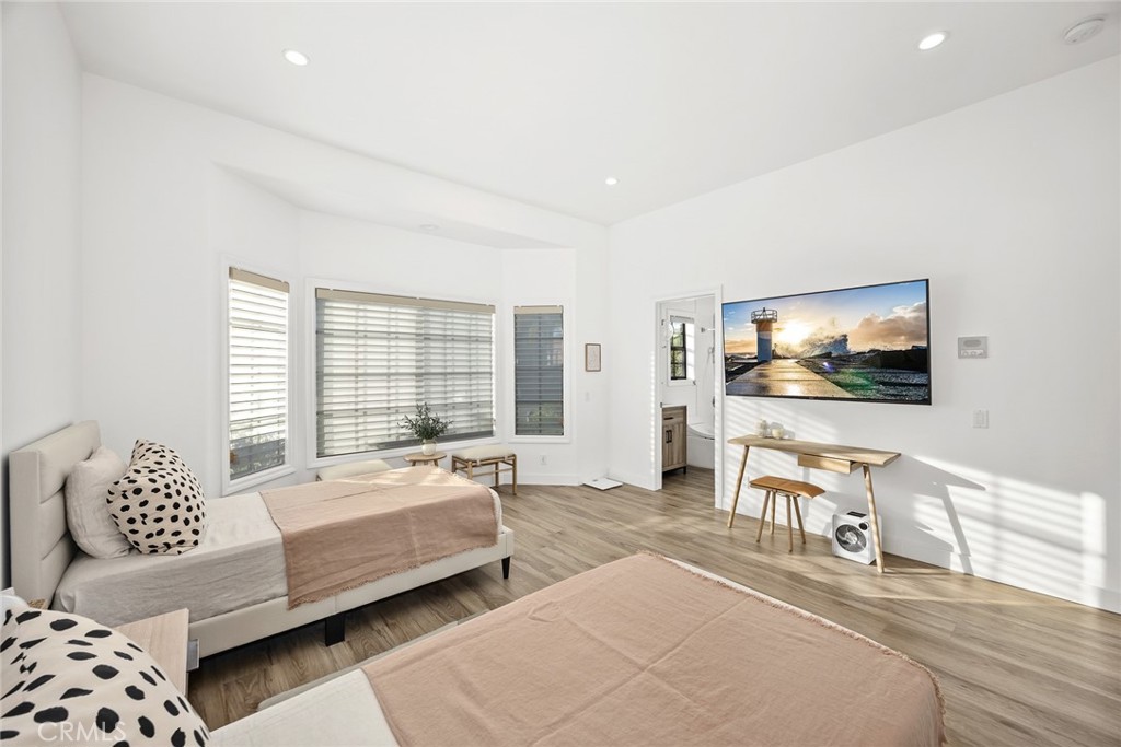 MLS #WS25257279 image #43