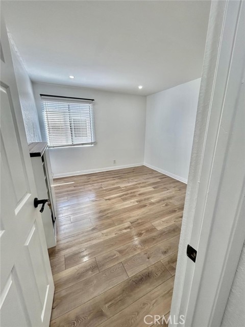 365 W Alameda Avenue, Burbank CA: https://media.crmls.org/medias/b22a6fa5-37f3-4b14-8a03-4184fba6255e.jpg