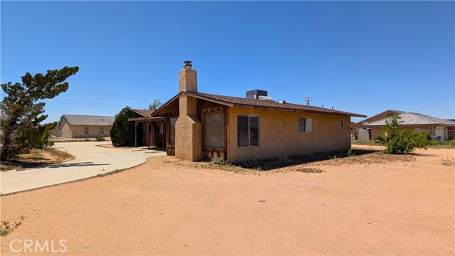 Detail Gallery Image 4 of 28 For 21512 Pahute Rd, Apple Valley,  CA 92308 - 2 Beds | 2 Baths