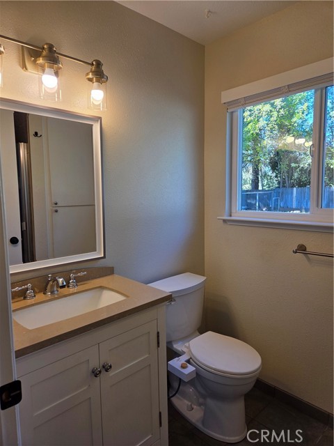 Detail Gallery Image 11 of 38 For 806 Alynn, Chico,  CA 95973 - 4 Beds | 3/1 Baths