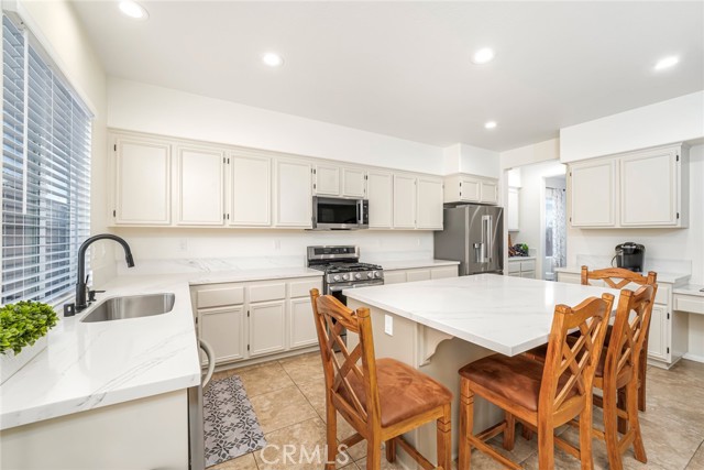 Detail Gallery Image 18 of 43 For 476 Peregrine Ln, San Jacinto,  CA 92582 - 5 Beds | 4 Baths