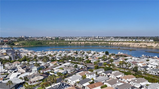 Detail Gallery Image 38 of 42 For 252 Mayflower Dr, Newport Beach,  CA 92660 - 2 Beds | 2 Baths