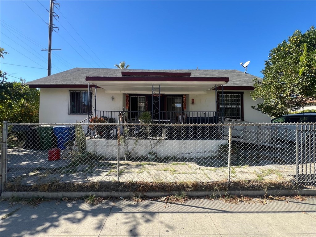 Detail Gallery Image 2 of 9 For 2301 Gates St, Los Angeles,  CA 90031 - 3 Beds | 1 Baths