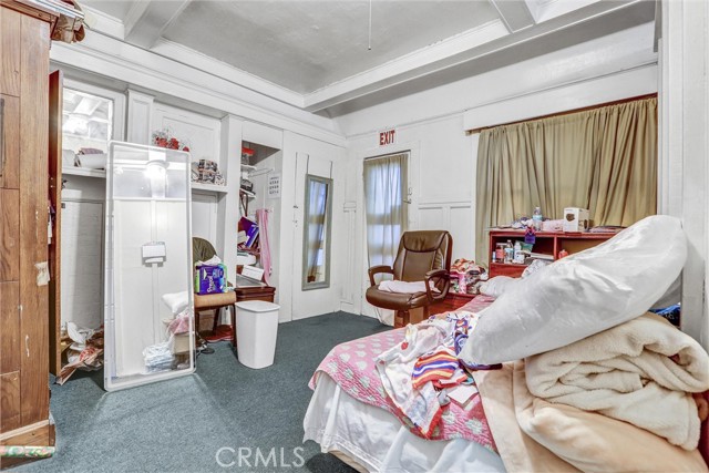 1470 W Adams Boulevard, Los Angeles CA: https://media.crmls.org/medias/b22d3dc4-86bb-4103-8dab-073821d44612.jpg